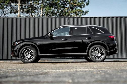 2026 Mercedes-Benz GLC 300 4MATIC
