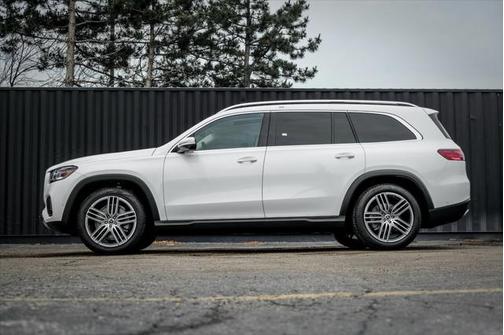 2025 Mercedes-Benz GLS 450 4MATIC