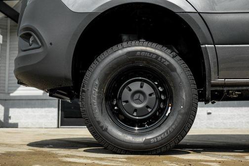 2025 Mercedes-Benz Sprinter 2500 High Roof