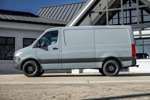 2026 Mercedes-Benz Sprinter 2500 Cargo 144 WB