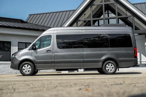 2025 Mercedes-Benz Sprinter 2500 Passenger 170 WB