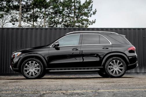 Black 2026 Mercedes-Benz GLE 350 4MATIC