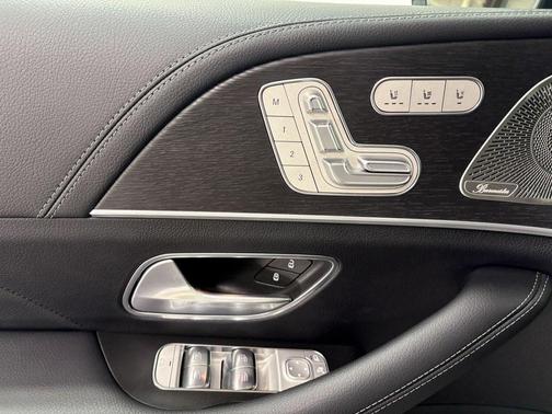 2025 Mercedes-Benz GLS 580 4MATIC