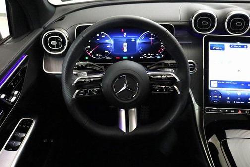 2025 Mercedes-Benz GLC 350e Base