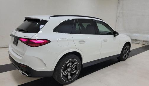 2025 Mercedes-Benz GLC 350e Base