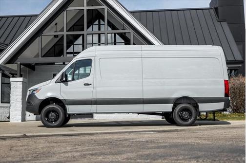 2025 Mercedes-Benz Sprinter 2500 High Roof