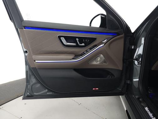 MANUFAKTUR Graphite Gray Solid 2023 Mercedes-Benz S-Class 4MATIC