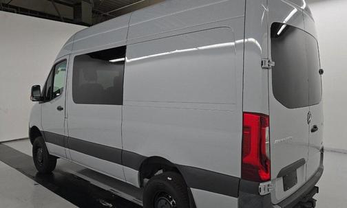 2023 Mercedes-Benz Sprinter 2500 Crew 144 WB