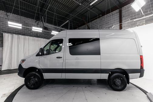 2023 Mercedes-Benz Sprinter 2500 Crew 144 WB