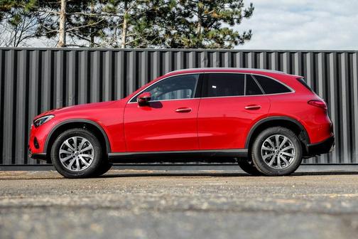 2026 Mercedes-Benz GLC 300 4MATIC