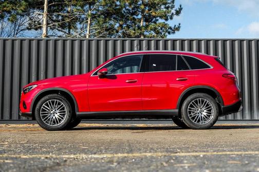 2026 Mercedes-Benz GLC 300 4MATIC