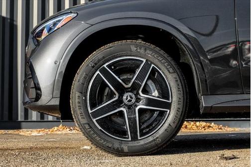 2025 Mercedes-Benz GLC 300 4MATIC