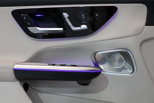 2025 Mercedes-Benz GLC 350e Base