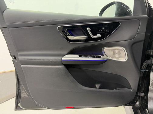 2025 Mercedes-Benz GLC 350e Base