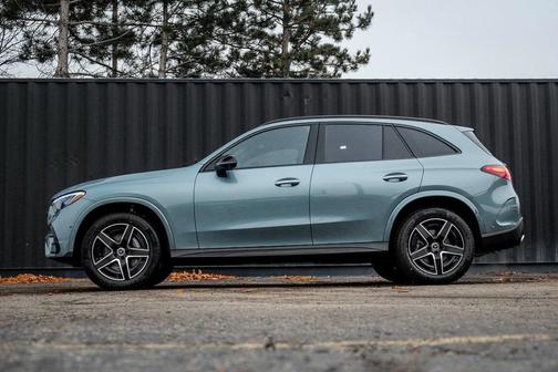 2026 Mercedes-Benz GLC 300 4MATIC