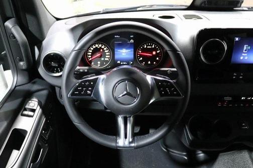 2025 Mercedes-Benz Sprinter 2500 Passenger 144 WB