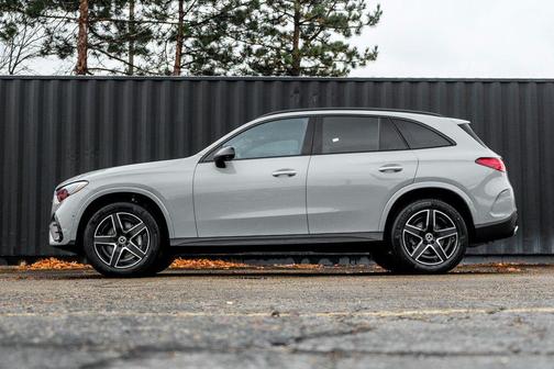 Alpine 2026 Mercedes-Benz GLC 300 4MATIC
