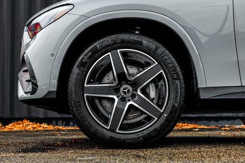 2026 Mercedes-Benz GLC 300 4MATIC