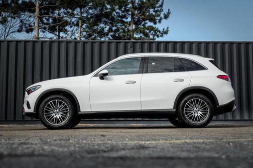 2026 Mercedes-Benz GLC 300 4MATIC