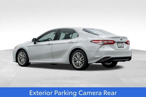 Wind Chill Pearl 2018 Toyota Camry XLE