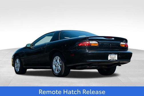 2001 Chevrolet Camaro Base