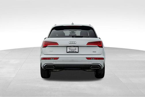 2023 Audi Q5 45 S line Premium