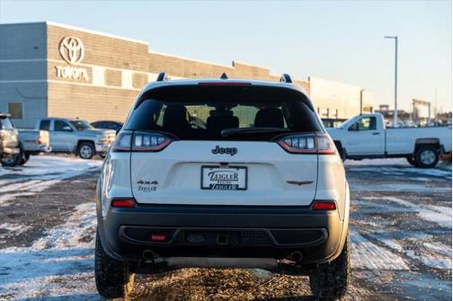 2022 Jeep Cherokee Trailhawk
