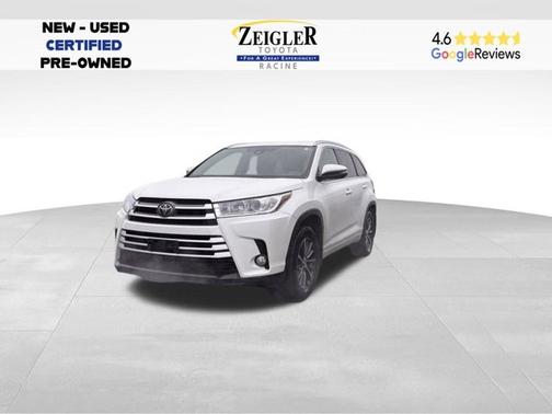 White 2018 Toyota Highlander XLE