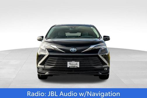 2025 Toyota Sienna XLE 7 Passenger
