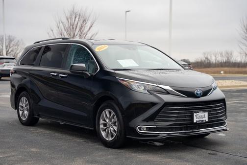 2024 Toyota Sienna XLE