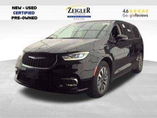 2024 Chrysler Pacifica Hybrid Select