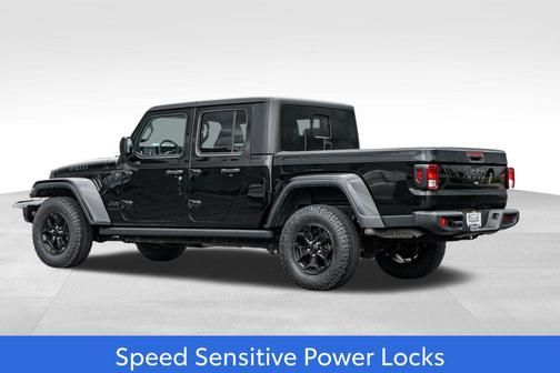 Black Clearcoat 2022 Jeep Gladiator Willys 4x4