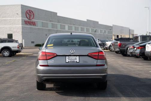 2016 Volkswagen Passat 1.8T S
