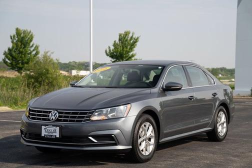 2016 Volkswagen Passat 1.8T S