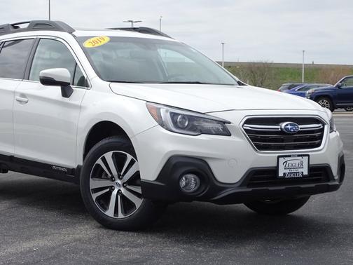 Photo 2 of 27 of 2019 Subaru Outback 2.5i Limited