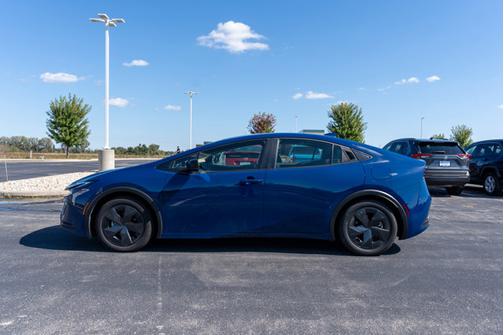 2023 Toyota Prius LE