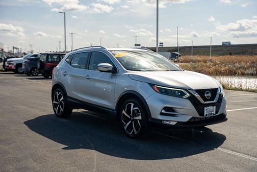 2022 Nissan Rogue Sport SL