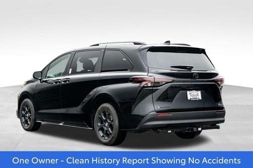 2026 Toyota Sienna Woodland Edition