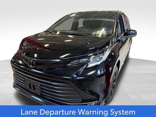 2026 Toyota Sienna Woodland Edition