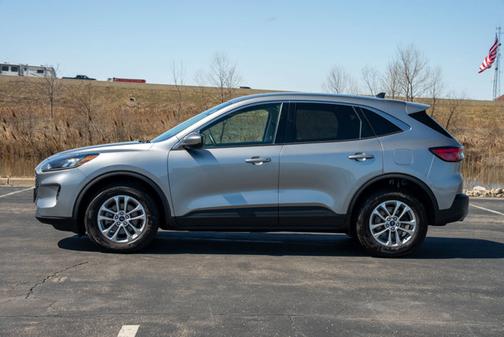 2021 Ford Escape SE Hybrid