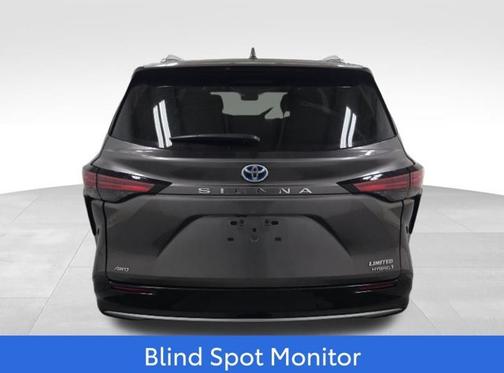 2023 Toyota Sienna Limited