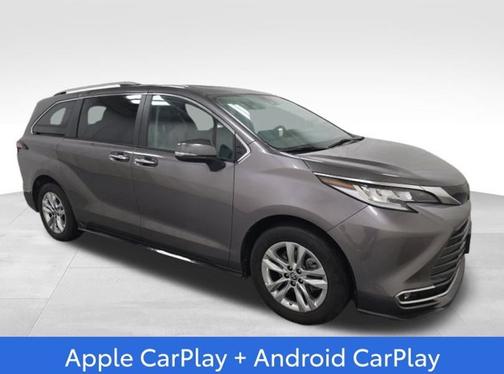 2023 Toyota Sienna Limited