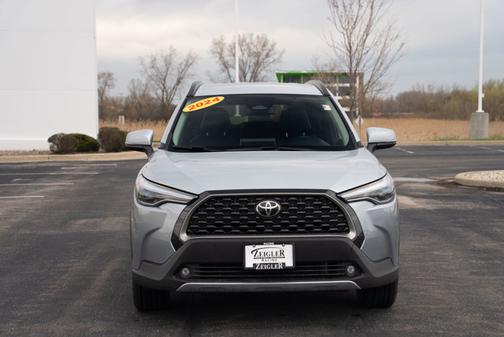 2024 Toyota Corolla Cross XLE
