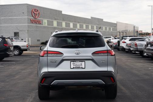 2024 Toyota Corolla Cross XLE