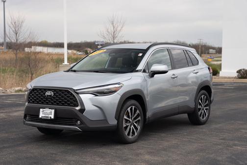 2024 Toyota Corolla Cross XLE