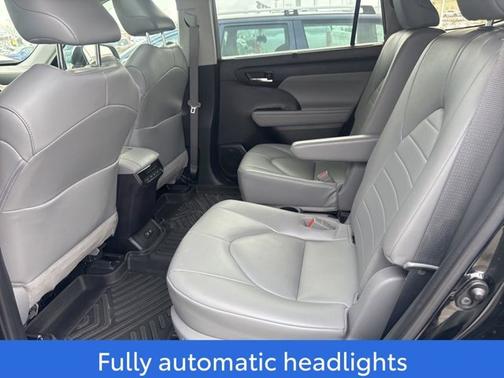 2021 Toyota Highlander Hybrid XLE