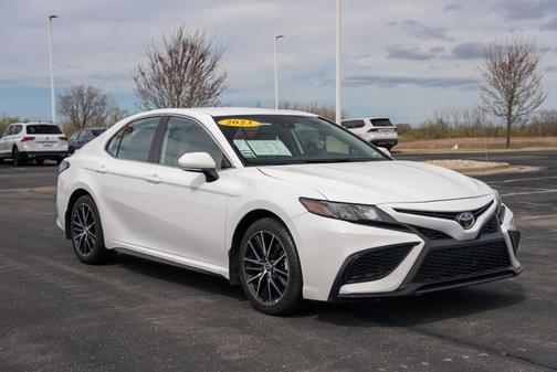 2023 Toyota Camry SE