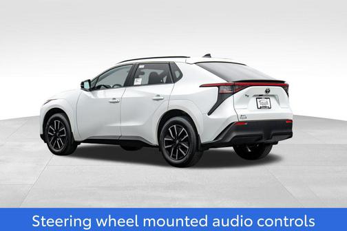 Wind Chill Pearl 2026 Toyota bZ XLE Plus