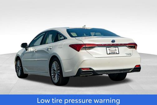 2019 Toyota Avalon Hybrid Limited
