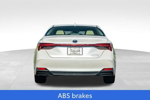 2019 Toyota Avalon Hybrid Limited